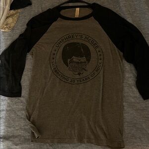 Umphrey’s McGee Gray and Black Quarter Length Sleeve Raglan Baseball Tee